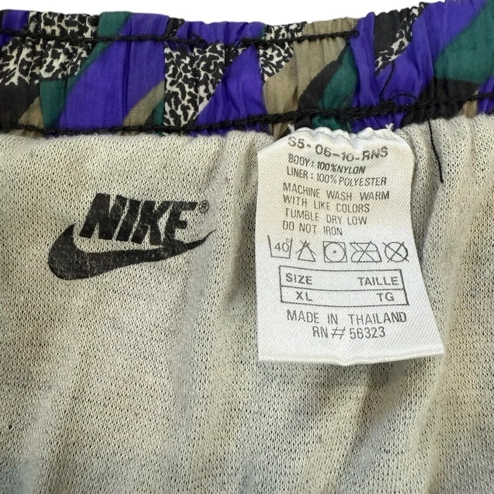 Nike vibrant vintage